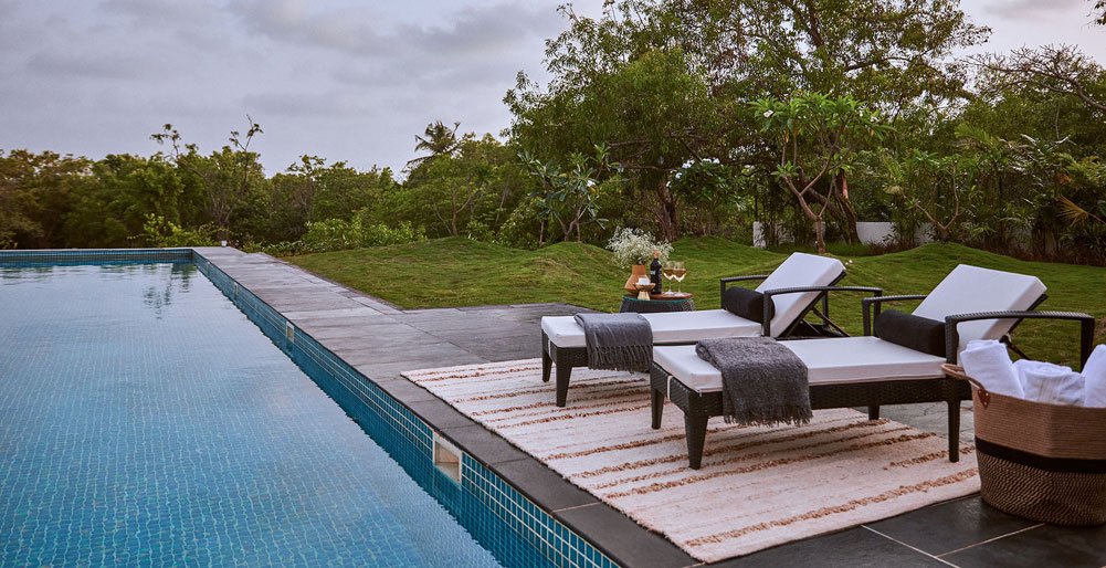 Estate de Frangipani - Pool area